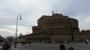 Castel Sant' Angelo med Peterskyrkan i bakgrund